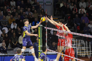 Attacco Luca Porro. 