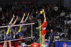 Attacco Alessandro Bovolenta. 
