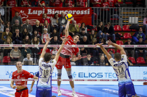 Attacco Efe Mandiraci. 