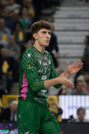 Staforini applaude