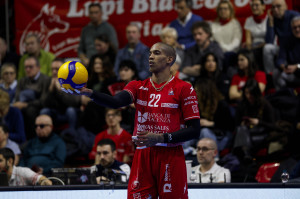 Miguel Gutierrez in battuta. 